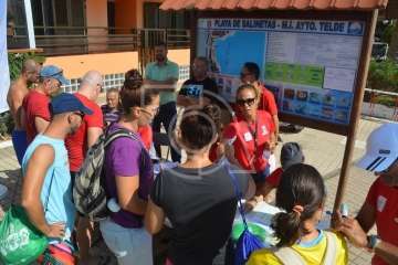  Cristo Cárdenes e Iria Otero, vencedores de la XVI Travesía a Nado de Salinetas (Foto TA)